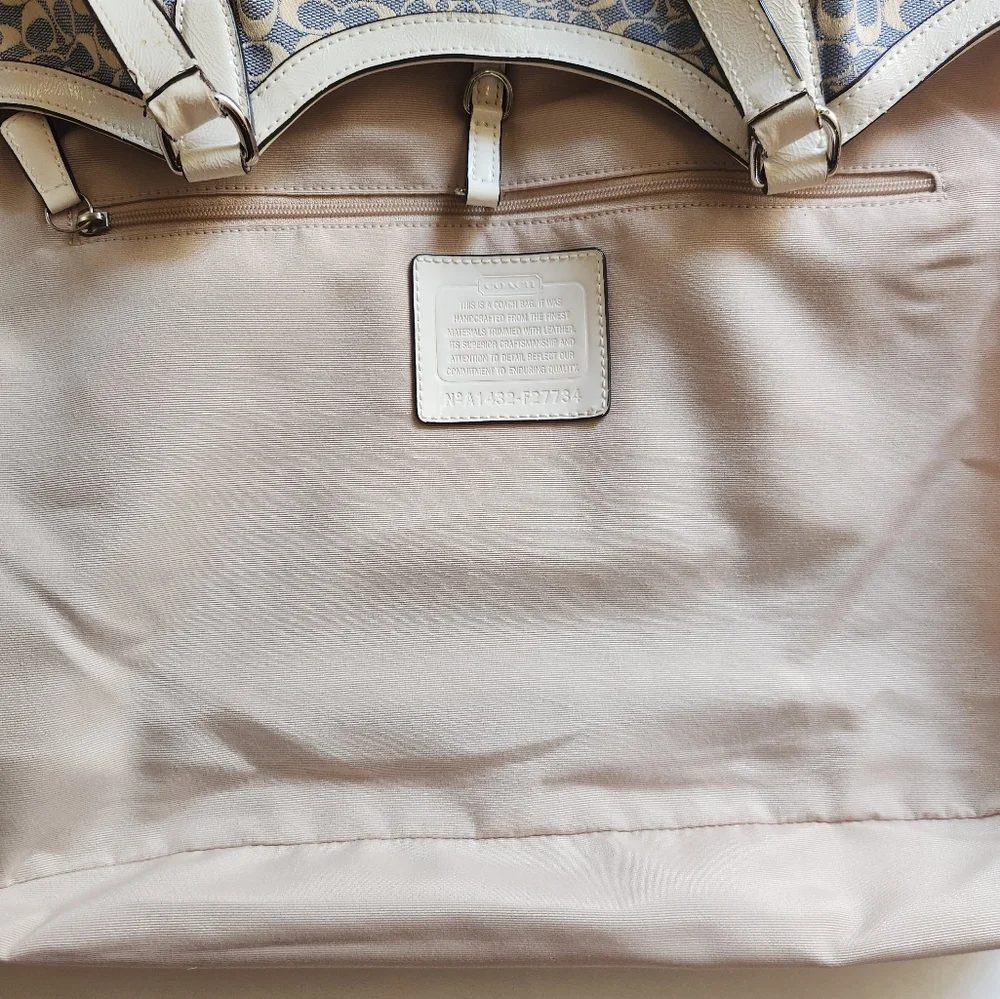 COACH SIGNATURE STRIPE JACQUARD SHOULDER BAG $348 - Picture 4 of 11